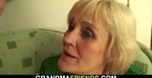 两束梨花压海棠 奶奶的逼好兄弟共尝