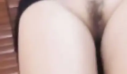 火爆网红鹿少女剧情演绎打工妹午休被小偷潜入没有财被胶布封口绑手劫色爽到叫哥哥