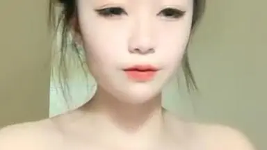 超粉嫩的美乳 白虎馒头小穴 软萌可爱把持不住花式暴操
