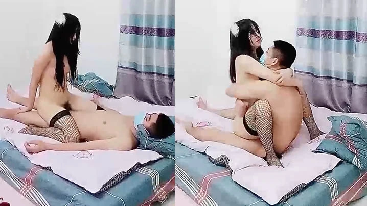 黑丝情趣装这次被小哥哥草爽了 露脸口交大鸡巴风骚淫荡让小哥在床上各种抽插浪叫不断