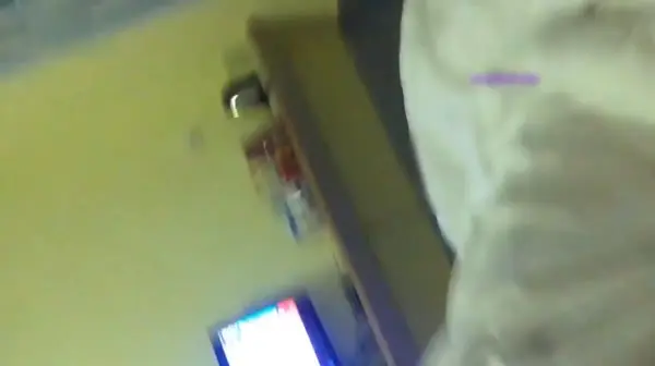 长得很像某当红明星的大二美女与男友激情啪啪后 看她红润的脸蛋意欲未尽主动拿起鸡巴舔 求第二炮 国语