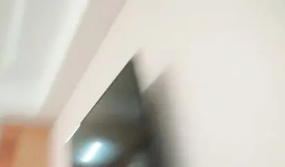 嫖王威哥戴个眼镜冒充文艺小青年约两个学生兼职妹到酒店开房可惜有个妹子不愿意玩双飞