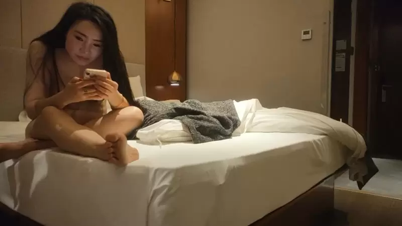 骚熟女舔着屌 翘起大肥臀后入 老表哥丶茶花2022.5.3