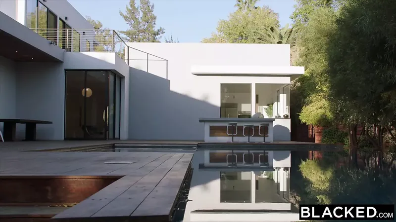 的未婚妻偷偷與她的教授作弊