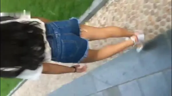 撩妹高手网聊几个月见面旅旅游游乐场玩一玩吃个饭然后开房啪啪啪妹子身材苗条女上位表情淫荡国语对白