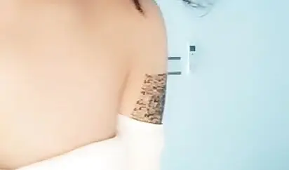 骚气网红脸妹子换上连体情趣装 尾巴肛塞插菊花手指扣逼非常诱人 很是诱惑喜欢不要错过