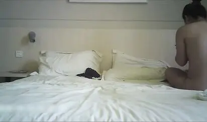 胖哥情人节约炮丰满良家少妇酒店激情干到少妇说好舒服受不了了 被草到瘫痪在床上动弹不得