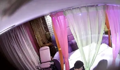 精品情趣酒店花裙子少妇和相好偷情有点可惜没有好好利用房间的设施
