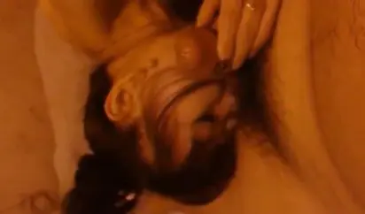 撸神足浴嫖妓如狼似虎之年的少妇吹硬鸡巴后被操到胡言乱语听她叫我都忍不住笑了