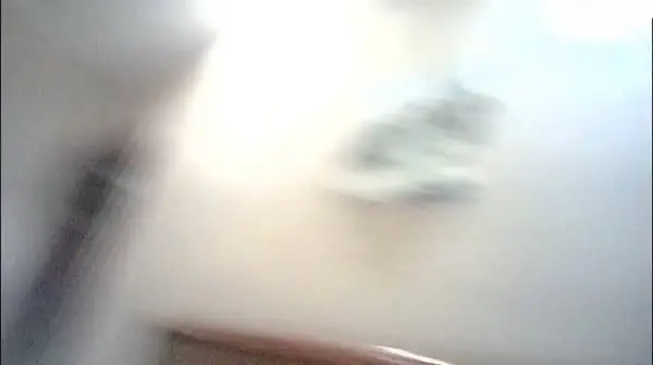 朋友刚大学毕业的清纯漂亮美女表妹微信聊了一段时间后顺利约到酒店 没想到会的还真多 颜值高身材正 高清版