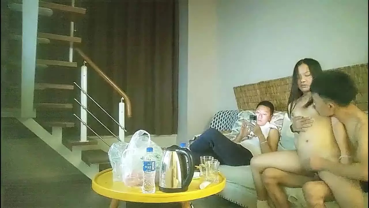 换妻极品探花-今晚黑皮单约小情侣20岁 口射 金丹加持 绿帽男拍摄 刺激