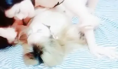 合租房90后漂亮姐妹花勾引房东胖大叔玩3P减免房租呻吟刺激