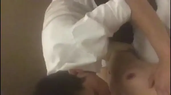 网红何奕恋全裸揉捏浑圆乳房 奶子跳动英气美女心动的性奋硬了 肉欲好身材（包含套图）