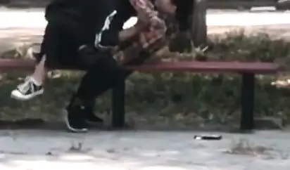 网曝门事件X东财大学生宿舍大院情侣啪啪被几个躲在宿舍的同学围观流出第2部