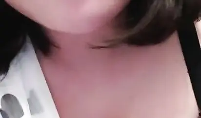 全网最大波双人秀 颜值不错关键长着一对天然豪乳 露脸直播自慰骚逼不是亮点 这对奶子都够玩一年 第二弹