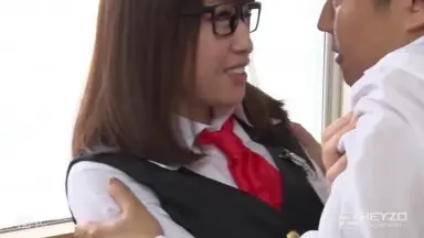 脱いだらスゴかった地味女