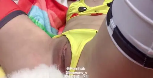 好久没更新了给大家拜个晚年,白色尾巴肛塞，电动玩具自慰！