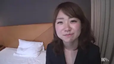 素人のお仕事 証券会社で働いてる私がAVに出ちゃいました 小野あゆみ