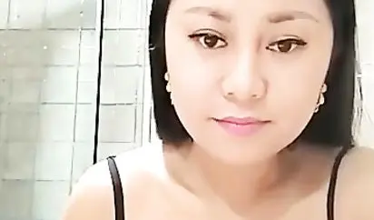 戴着眼镜很有御姐范的网红主播铁锤妹妹和姐夫开房啪啪对白清晰