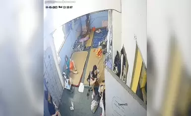 私房最新流出2023 黑客破解攝像頭偷拍 多場合家庭宿舍廁所更衣洗澡10