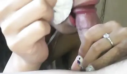 白丝透视装口爆肉丝骚学妹 安全期无套暴力骑着操 足交玩鸡巴到爆射 淫语浪叫