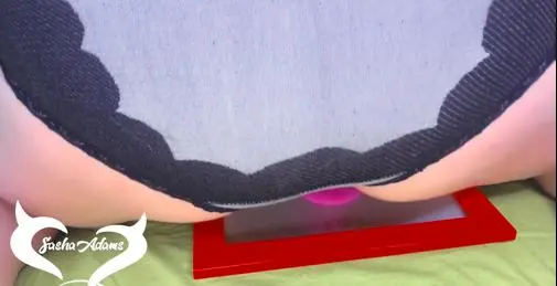 Fatty Sexy in Moms Panties Jump on Vibro Toy