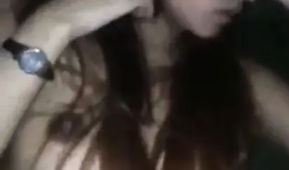 KTV包房和3陪小姐在里面干看表情就知道她很爽