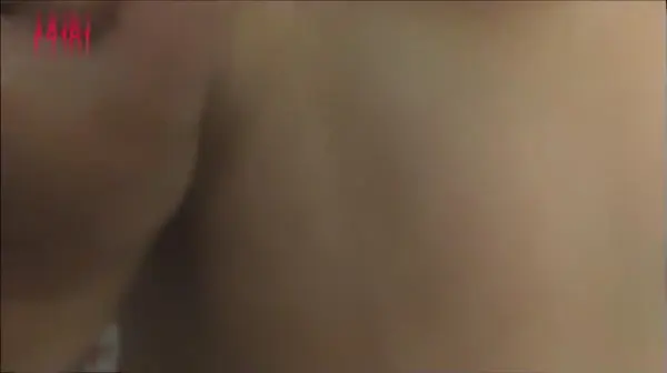 水哥逛会所选秀样子可爱的混血小美眉服务真到位居然有淘耳朵