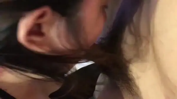 和朋友的媳妇酒店开房偷情试探一下问她找个人一块干她好不好