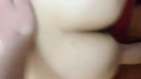 猛操爱吃鸡巴的大屁股骚货