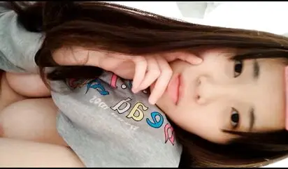 百度云流出自拍《新婚大喜发现豪乳伴娘和新郎原来有一腿》干了新娘操了闺蜜伴娘 一枪战2女.印版