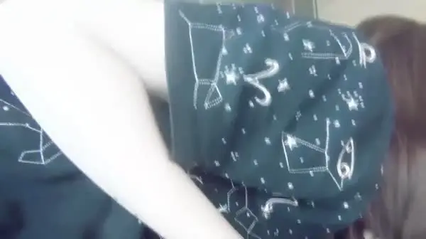 清纯师范大学美女酒店援交土豪床上被内射2次后换上黑丝开档袜趴在天窗上又被狂操一次 小逼真诱人