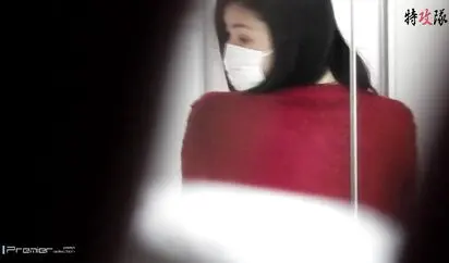 最新流出蹲守公共女卫隔间拍摄多位年轻漂亮美眉如厕 雪白大屁股看得让人欲火焚身