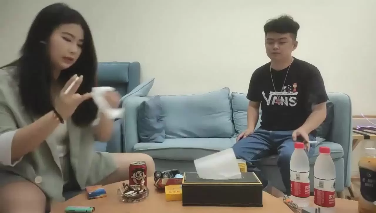胖子工作室探花-换风格 漂亮小少妇 肤白臀翘