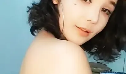 骚气网红脸妹子第三部性感情趣装高跟鞋 道具摩擦逼逼手指扣菊花呻吟娇喘 很是诱惑喜欢不要错过