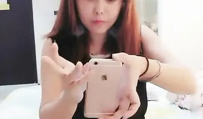 颜值气质很不错的良家少妇和老公酒店边肏逼边和单男网友视频诱惑他一起来3P 美女逼逼肥满 淫荡