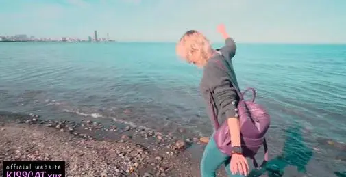 星探桥下后入俄罗斯女孩并吞精