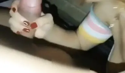 时尚性感的黑丝短裙美女地下停车场取车时被尾随的色狼趁机按在车里威胁啪啪 高清国语