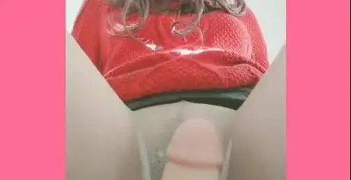 女S丝袜足交调教男M勃起后高潮射精