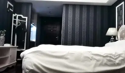 《屌哥全国探花》酒店约颜值气质长发外围妹各种姿势草逼毛性感