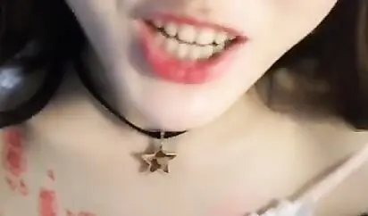 颜值不错新人妹子白色睡衣自慰秀 逼逼刮毛了黄瓜抽插呻吟娇喘 很是诱惑不要错过