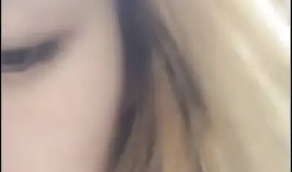 戴着黑框眼镜御姐范女主播直播啪啪对白清晰
