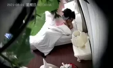 最新流出酒店公寓摄像头偷拍假期大学生情侣连续包房度假在里面缠绵做爱