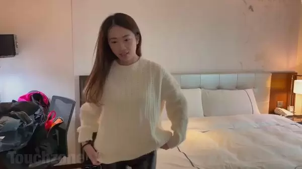 火爆泡妞大神 绝版性爱私拍 约炮青涩可爱的大三实习生 年纪不大各种折腾