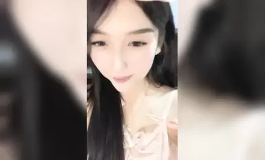 把胡蘿卜塞逼逼 玩得超刺激(2)