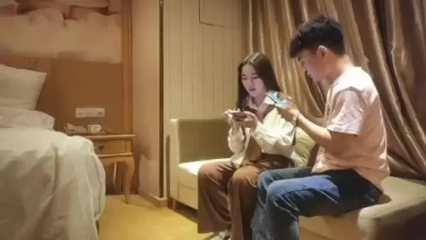 胖子工作室-顶级高端外围 五星级酒店私约 C罩杯美乳 共度鱼水之欢 香艳刺激